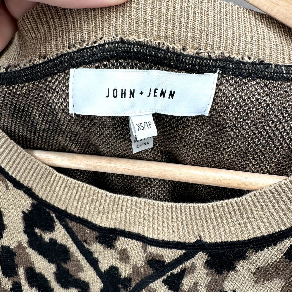 JOHN & JENN Evereve Wes Camo Pullover Sweater // XS - Picture 7 of 11